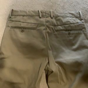Levis 34x32 chinos
